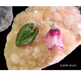 Handmade Real flowers resin earrings, botanical jewelry